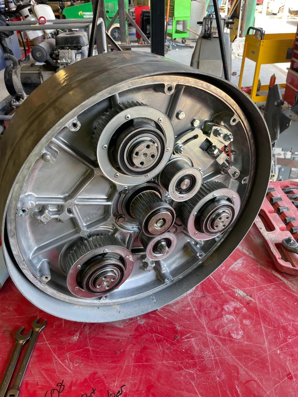 Planetary head opened up for repair in the ProFloor shop
